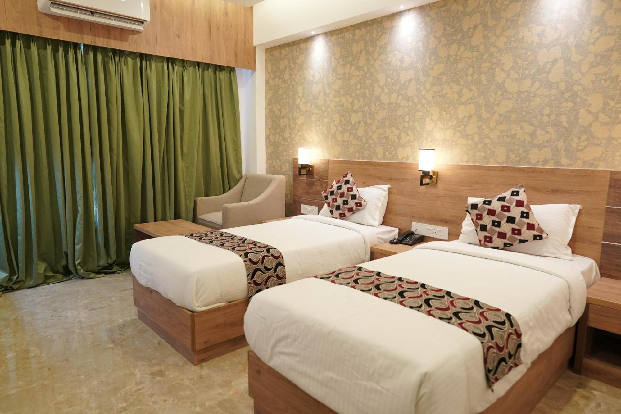 Hotel Vkj Inn Aluva Alwaye المظهر الخارجي الصورة