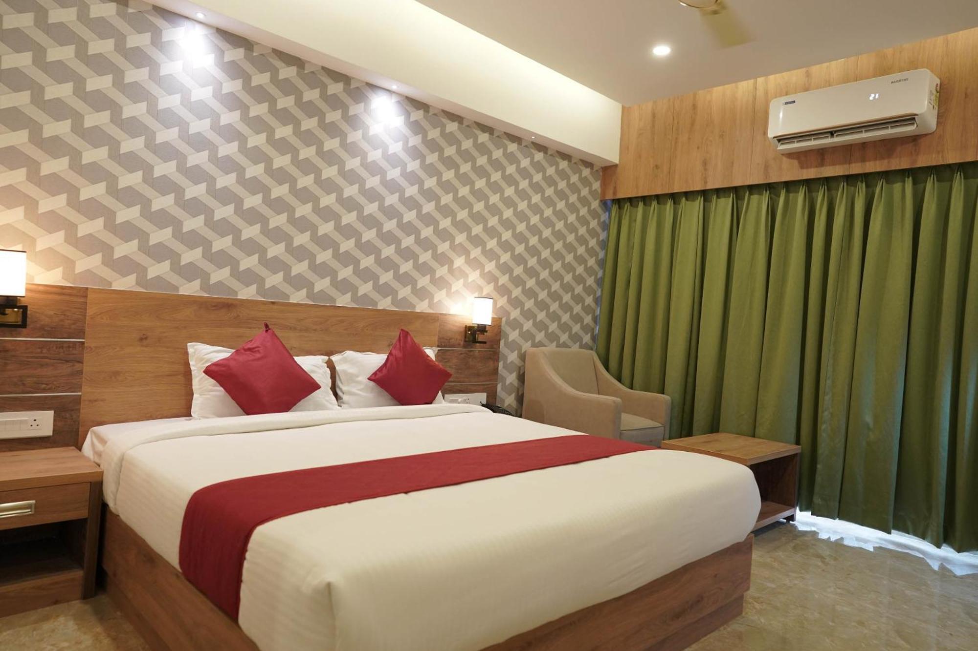 Hotel Vkj Inn Aluva Alwaye المظهر الخارجي الصورة